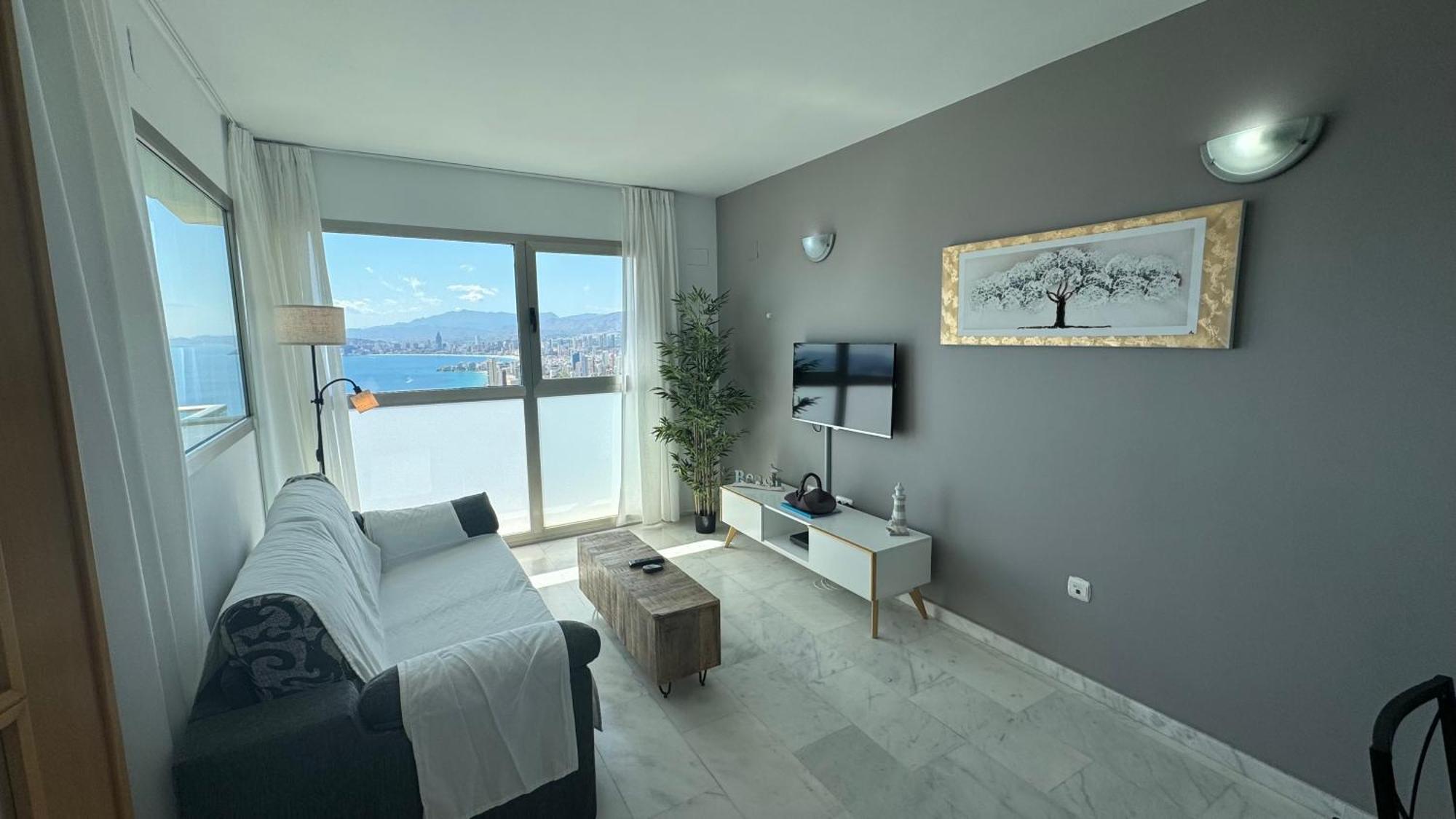 2-Bedroom Apartment With Sea Views Benidorm Dış mekan fotoğraf