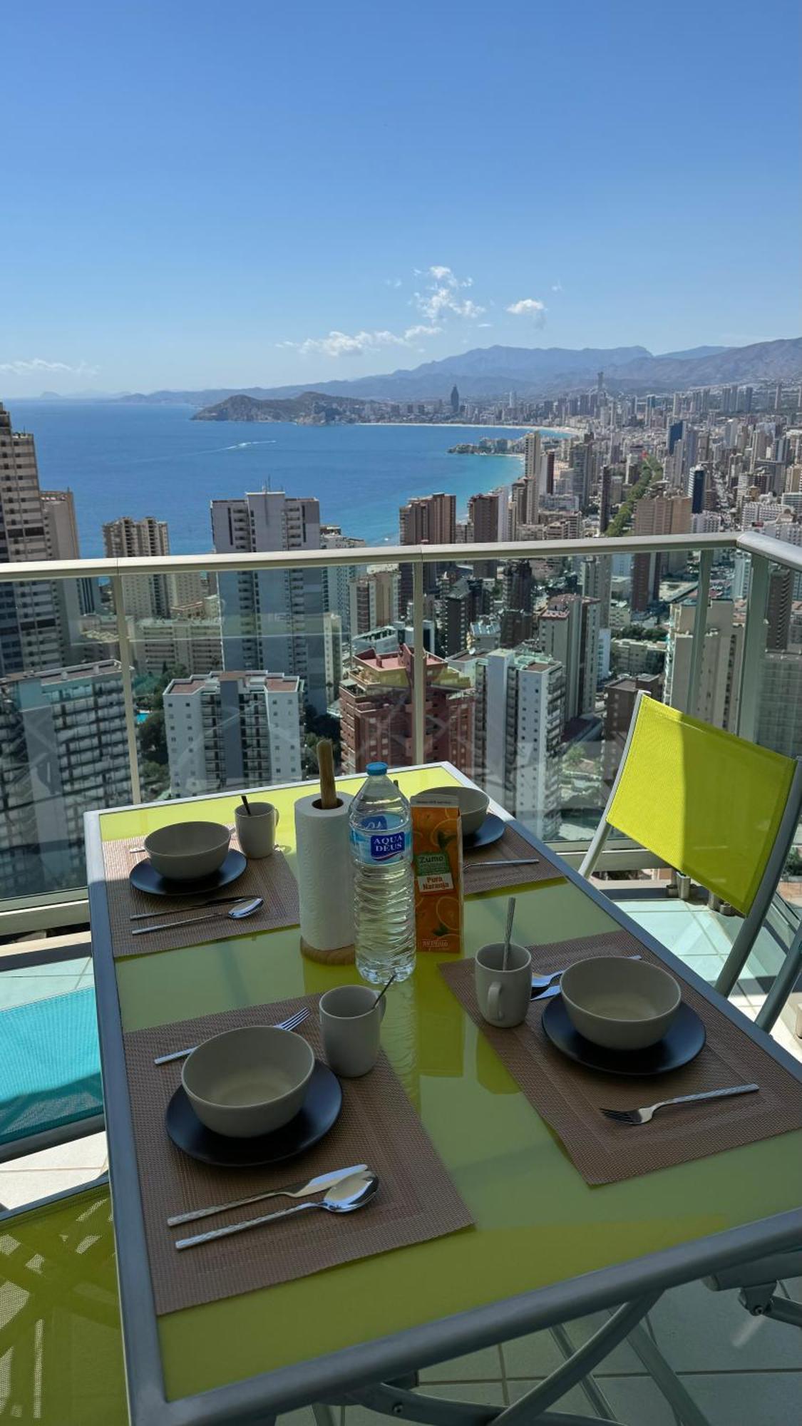 2-Bedroom Apartment With Sea Views Benidorm Dış mekan fotoğraf