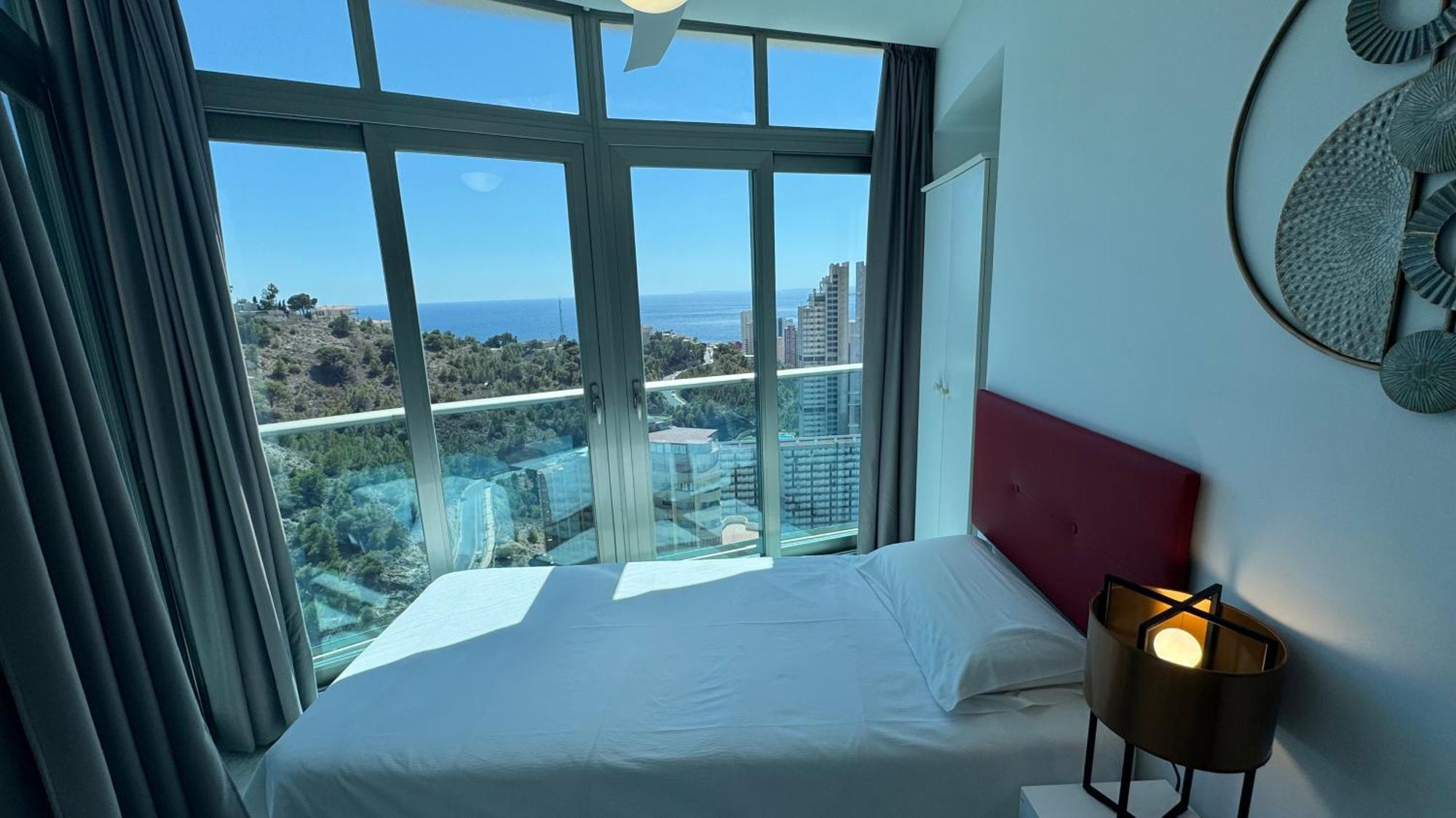 2-Bedroom Apartment With Sea Views Benidorm Dış mekan fotoğraf