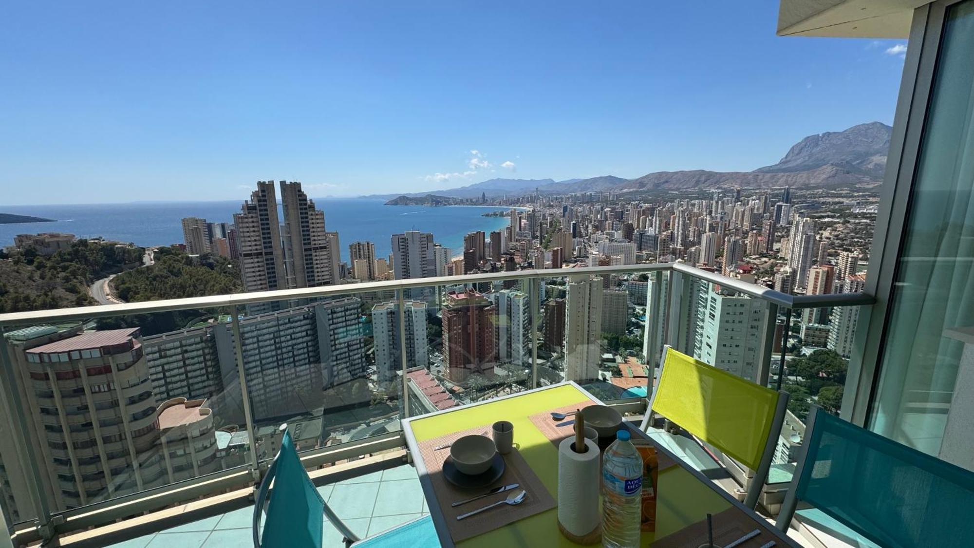 2-Bedroom Apartment With Sea Views Benidorm Dış mekan fotoğraf