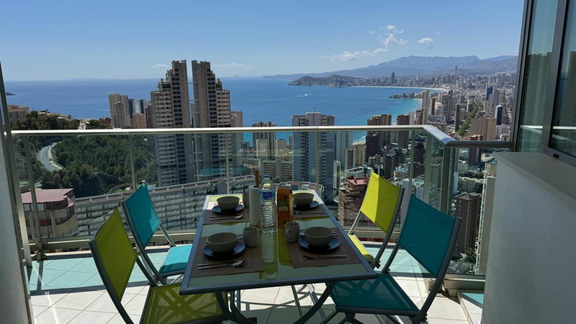 2-Bedroom Apartment With Sea Views Benidorm Dış mekan fotoğraf