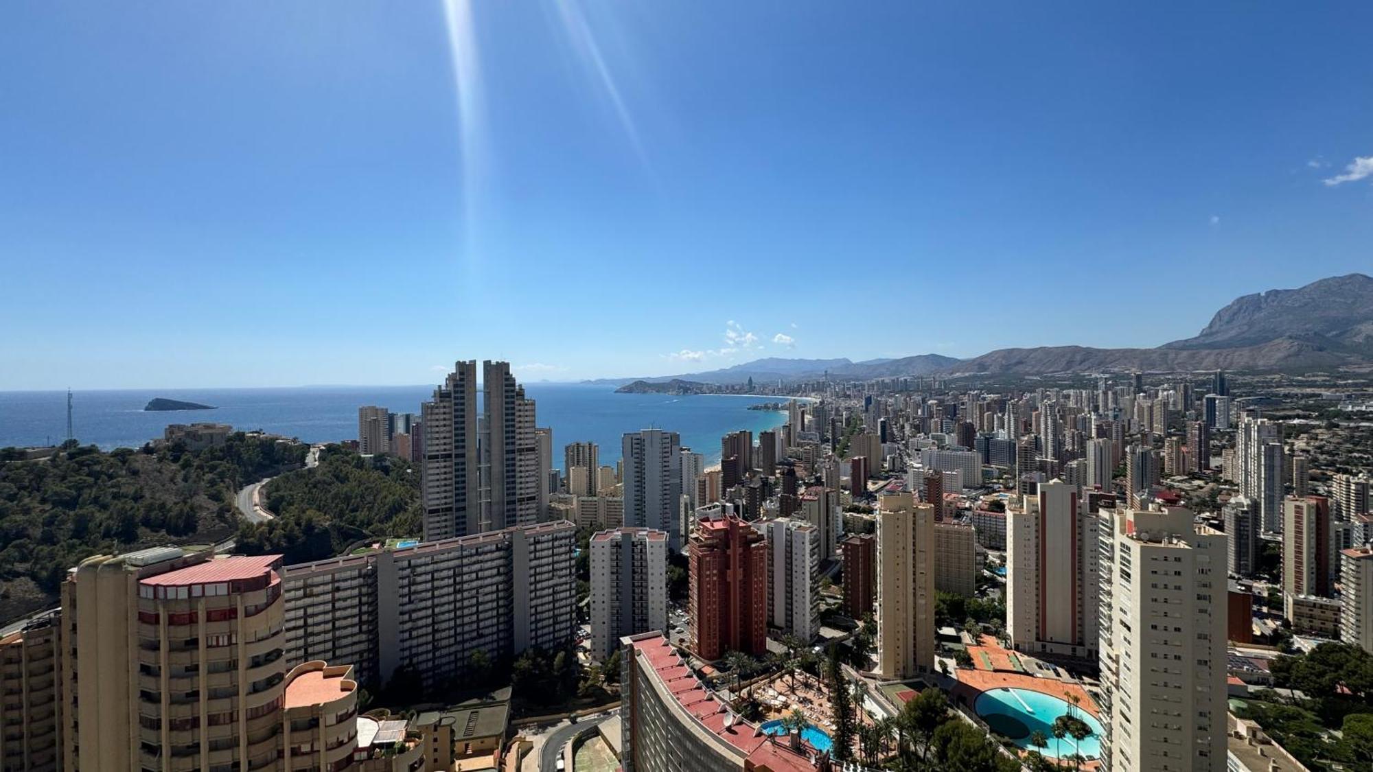 2-Bedroom Apartment With Sea Views Benidorm Dış mekan fotoğraf